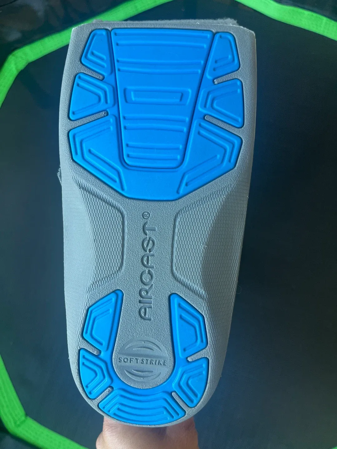 Aircast Walking Boot - Small - left foot image indicator(4)