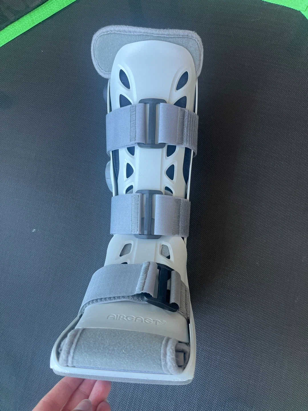 Aircast Walking Boot - Small - left foot image indicator(2)