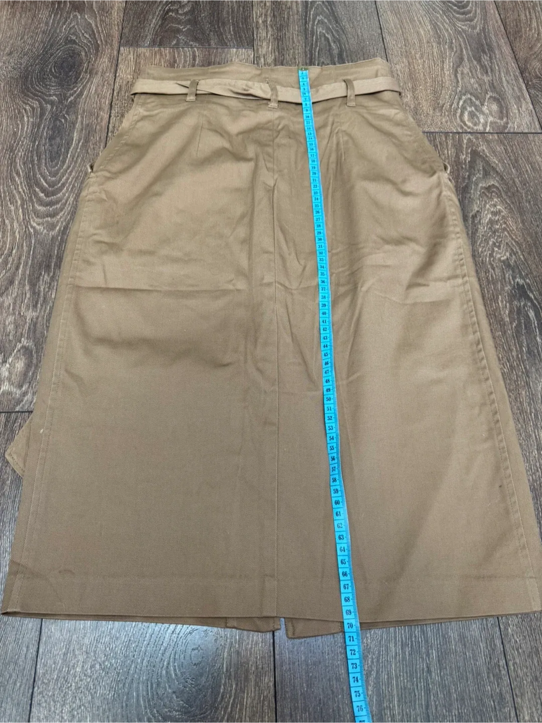 🔥 H&M High-Waist Belted Button Skirt image indicator(3)