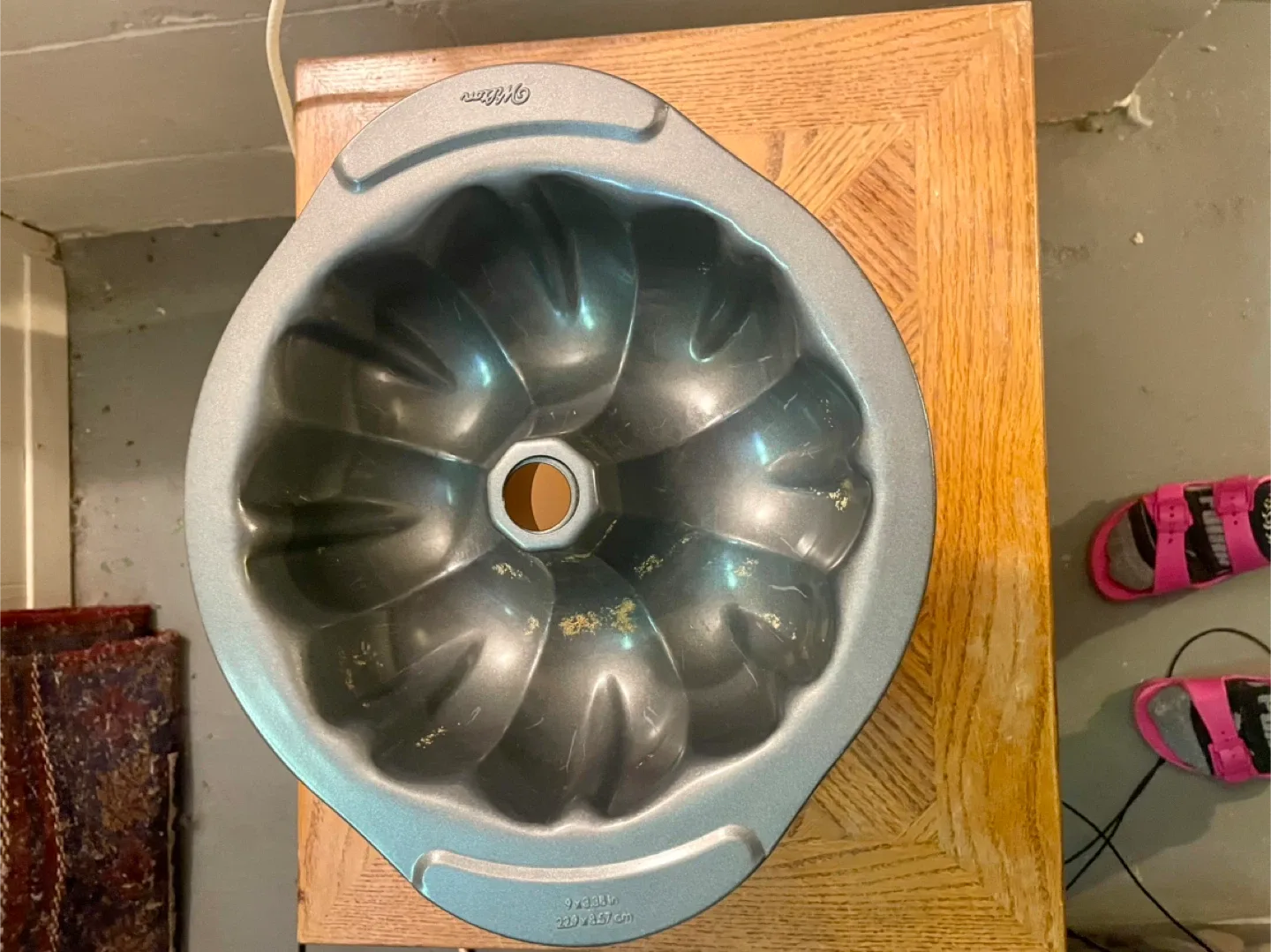Wilton Fluted Tube Pan, 9 x 3.8 in thumbnail