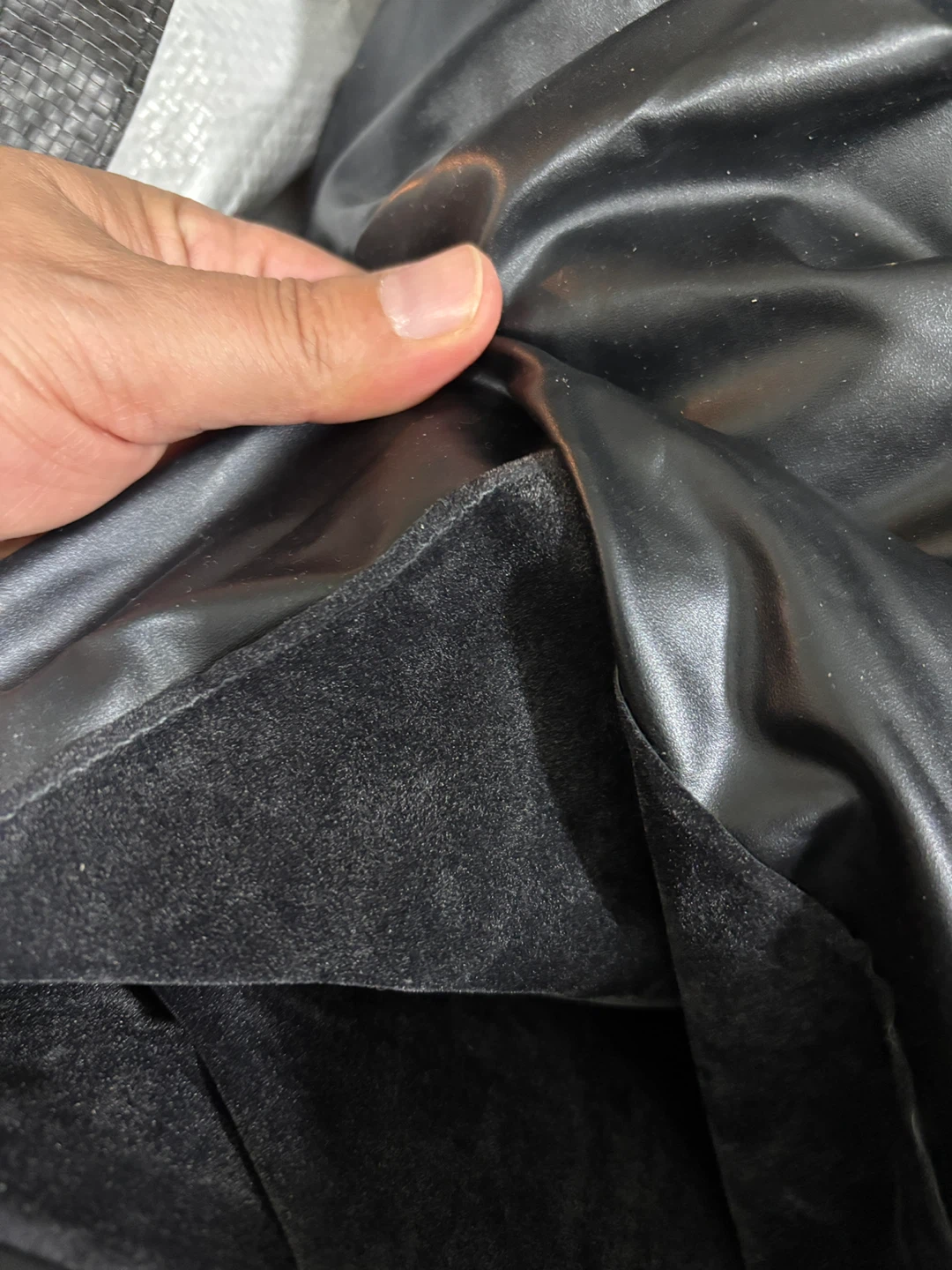 Queen size air mattress with pump - photo 3