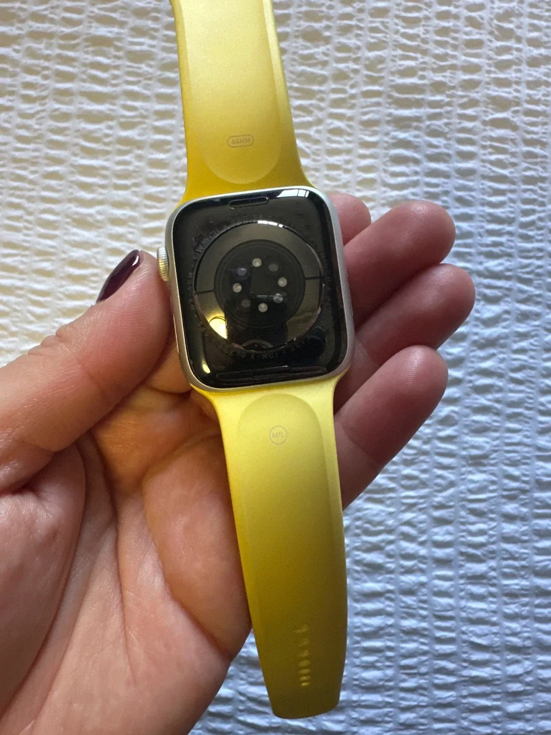 Apple Watch with Yellow Band 44mm image indicator(3)