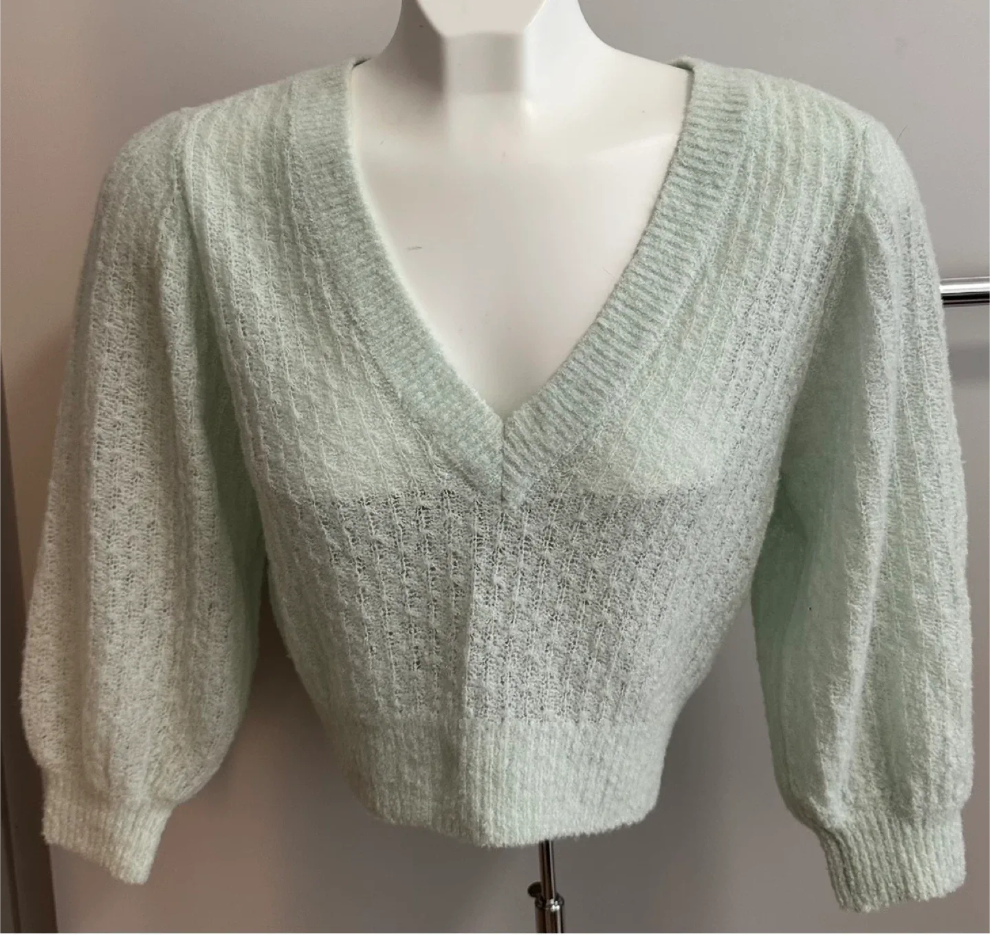 Aritzia Sweater - Size Small thumbnail