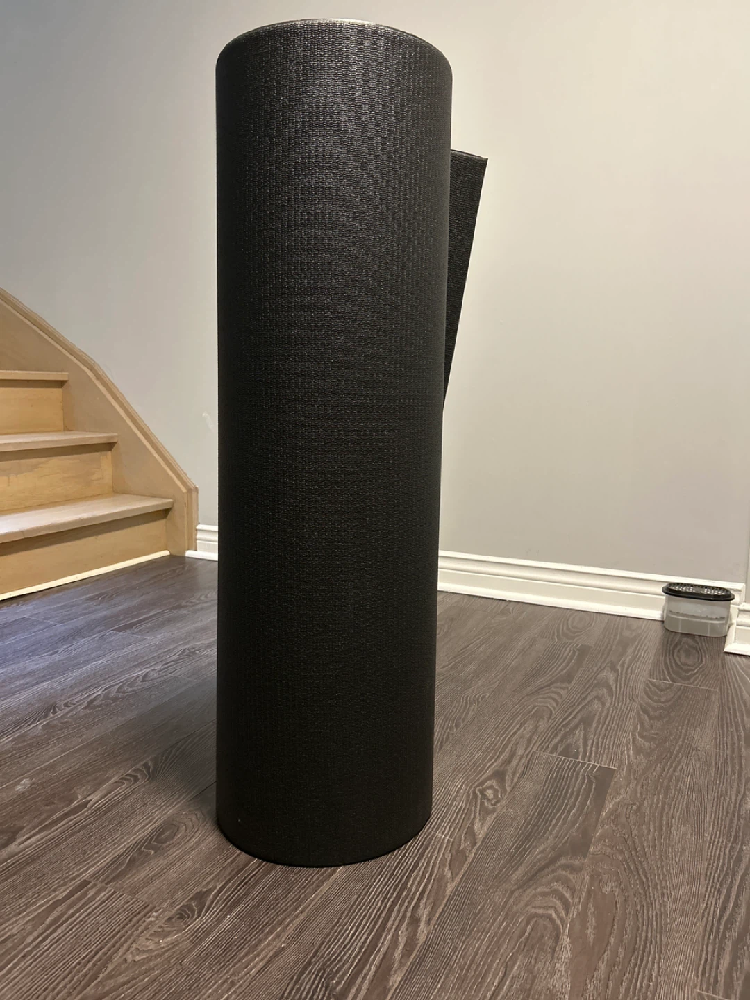 Black exersise  machine mat