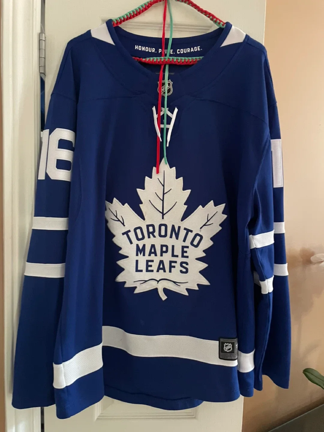 Hubby Sale!! Toronto Maple Leafs Marner #16 Jersey image indicator(2)