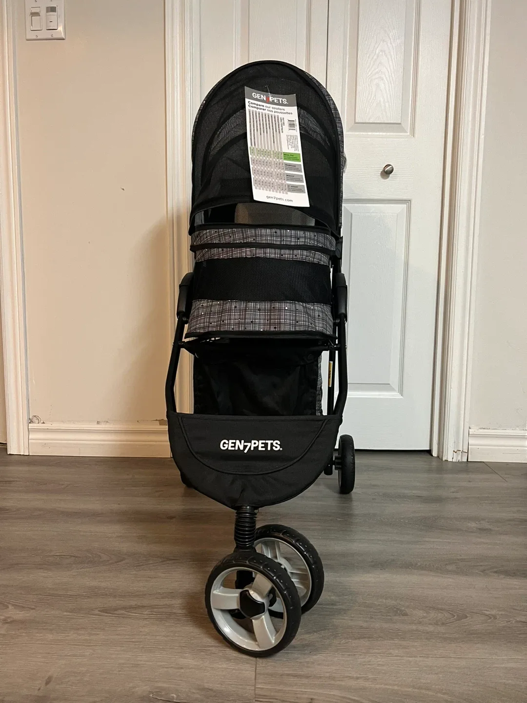 GEN7PETS Pet Stroller - Like New! image indicator(2)