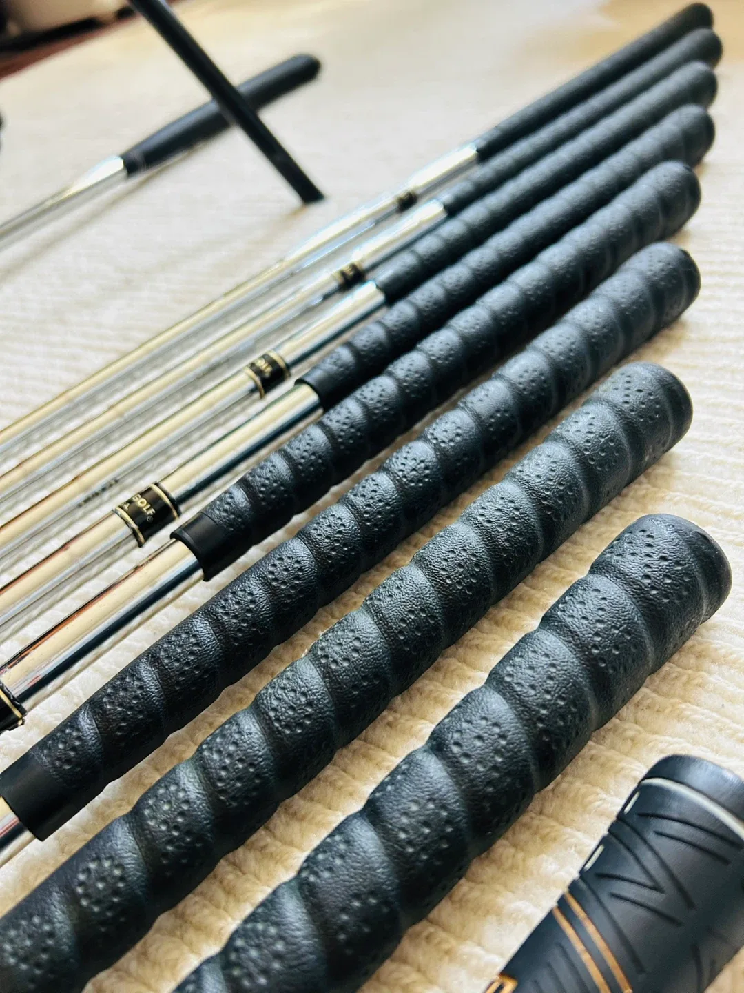 Complete Altima Gold Golf Club Set (Right Hand, Men) image indicator(10)