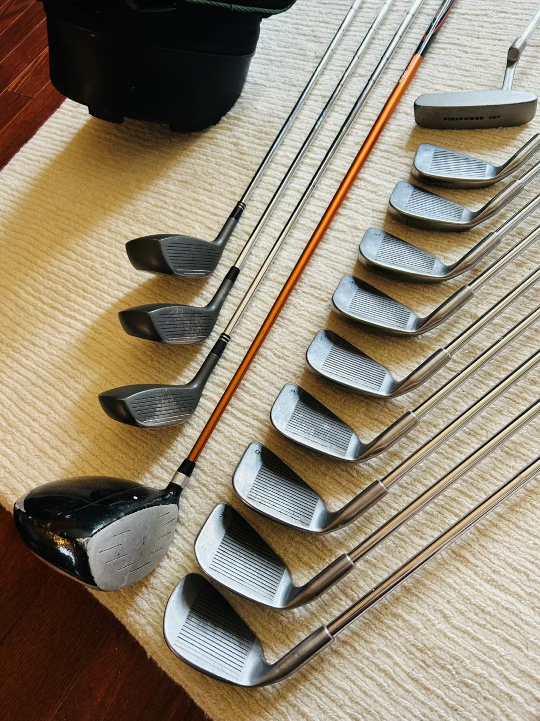 Complete Altima Gold Golf Club Set (Right Hand, Men) image indicator(8)