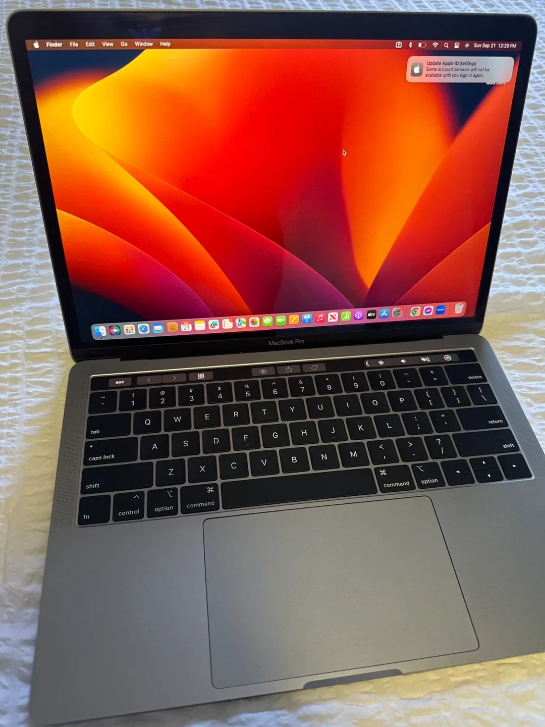 MacBook Pro 13” image indicator(6)