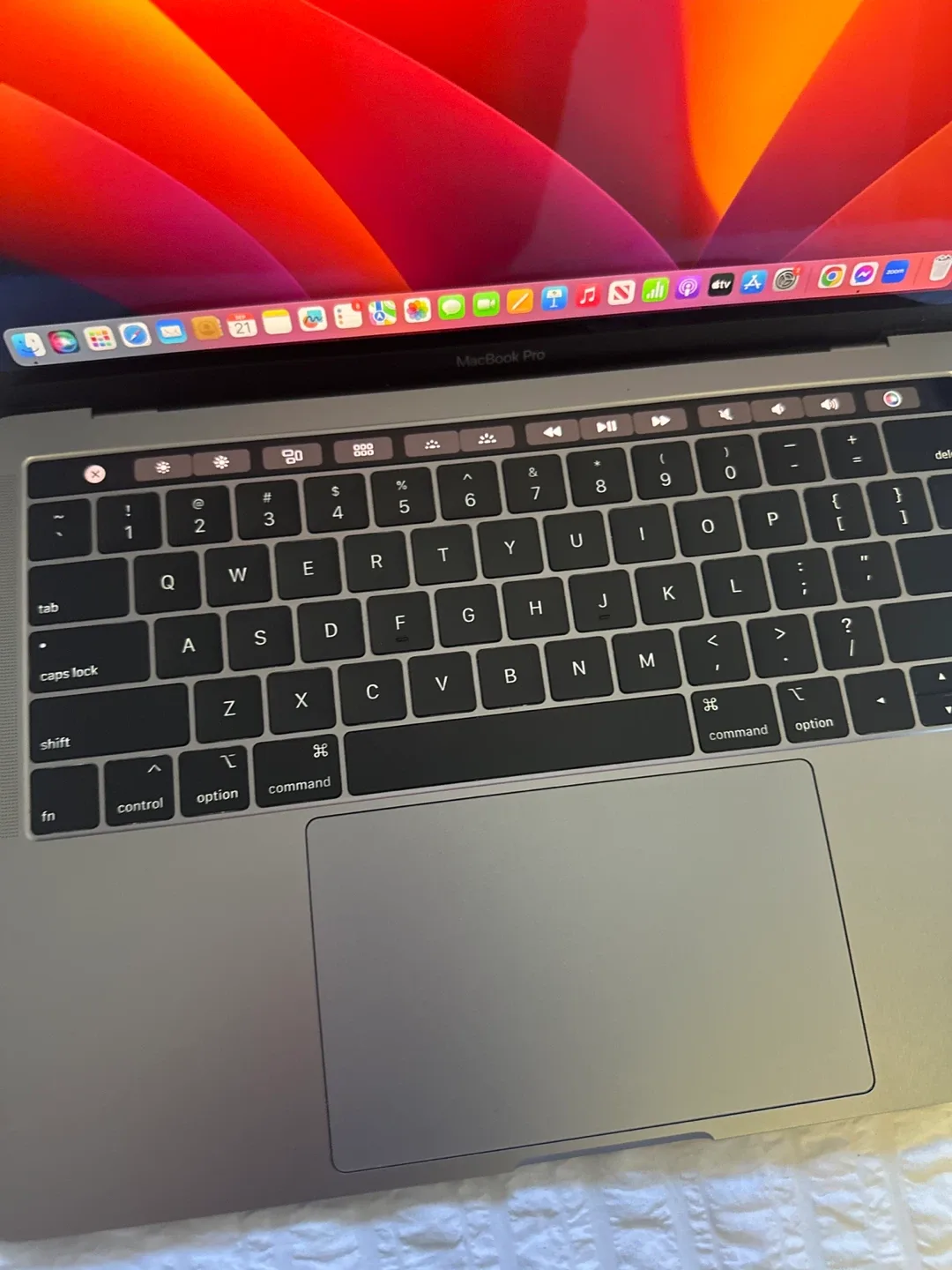 MacBook Pro 13” image indicator(7)