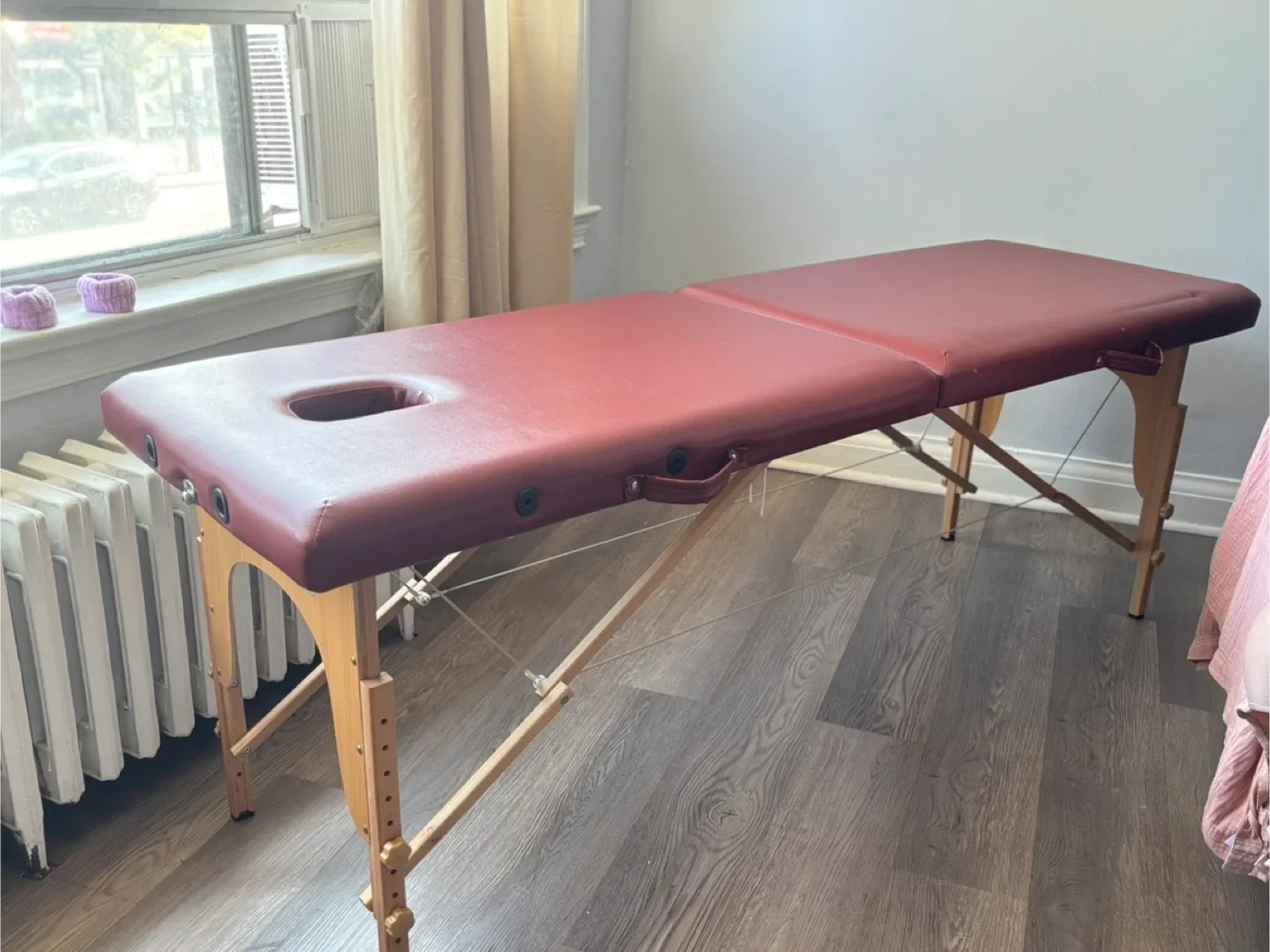 Green Life Burgundy Portable Massage Table image indicator(2)
