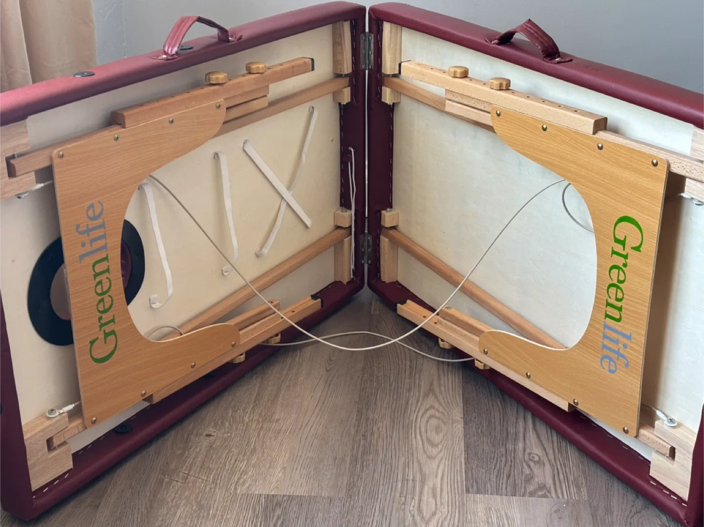 Green Life Burgundy Portable Massage Table image indicator(6)