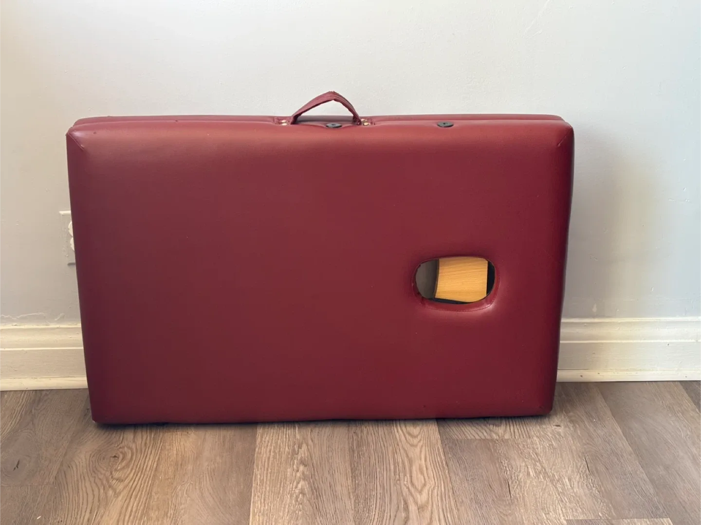 Green Life Burgundy Portable Massage Table image indicator(7)