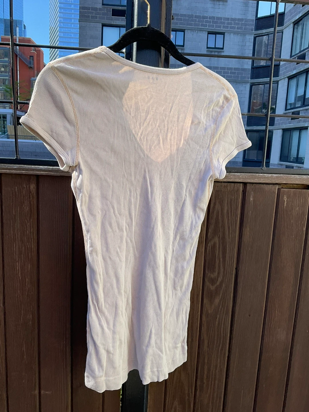 Three Dots Ribbed V-Neck Top - Large - photo 3
