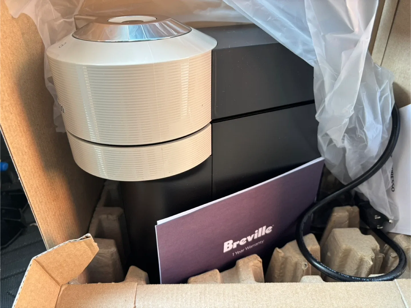 Nespresso Vertuo Next Coffee Machine by Breville thumbnail