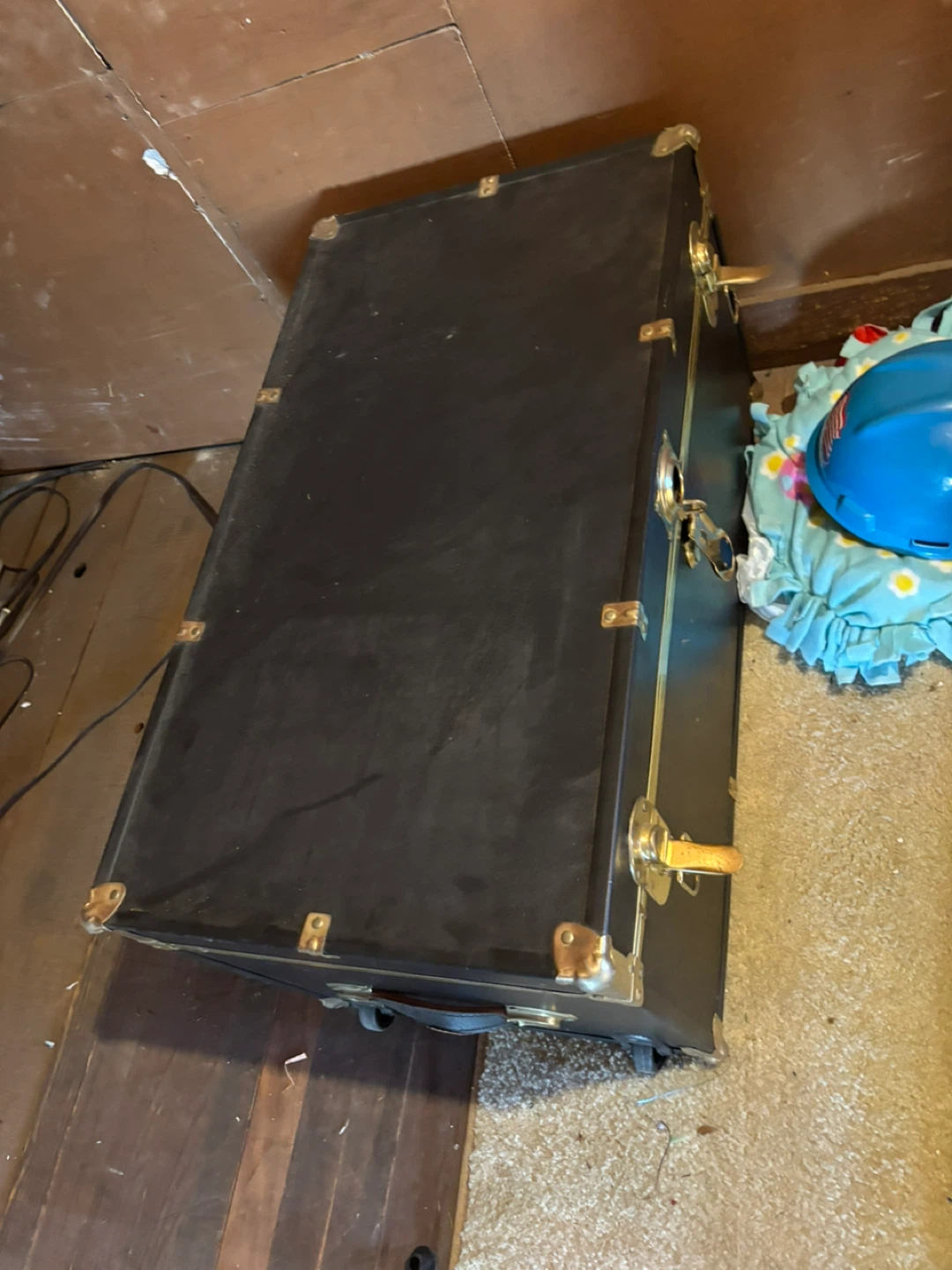 Vintage Black Steamer Trunk - photo 2