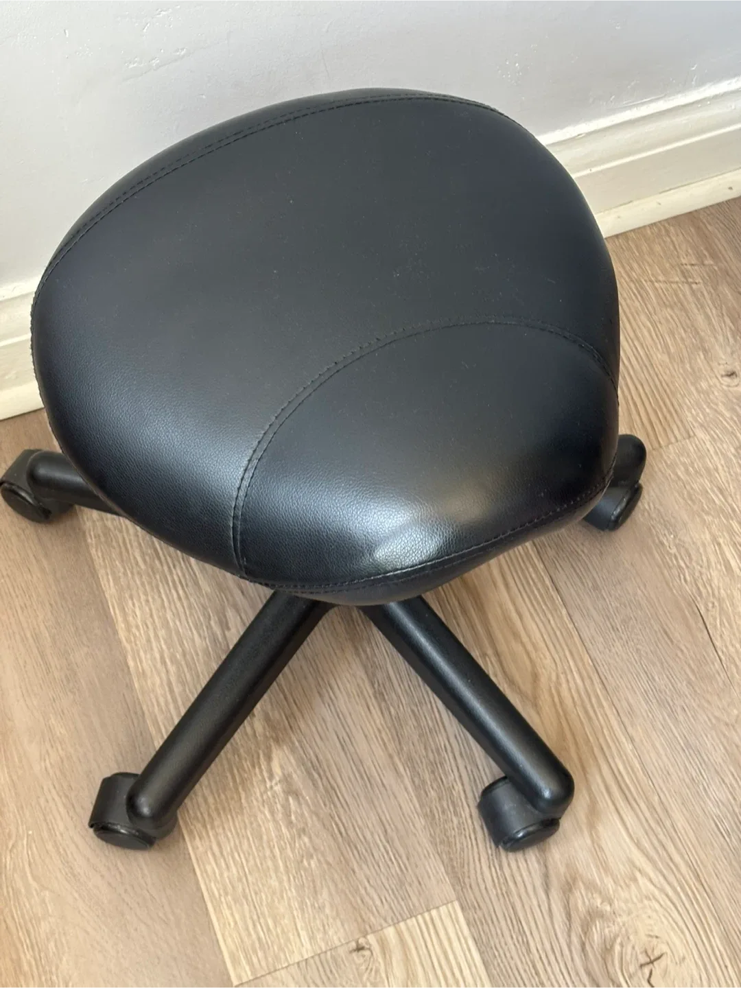 Angel Hydraulic Saddle Massage Stool - Black image indicator(3)