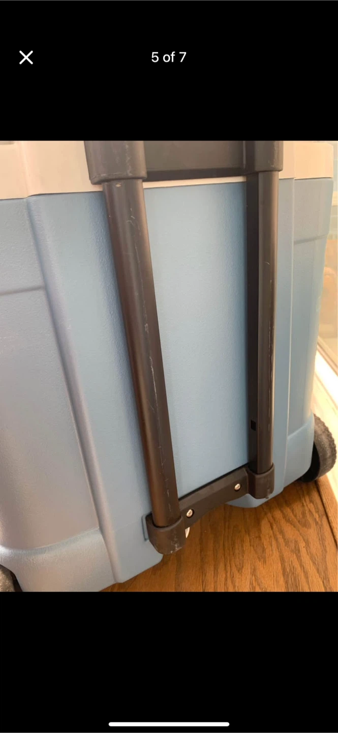 Igloo Wheeled Cooler - Blue & White - photo 5