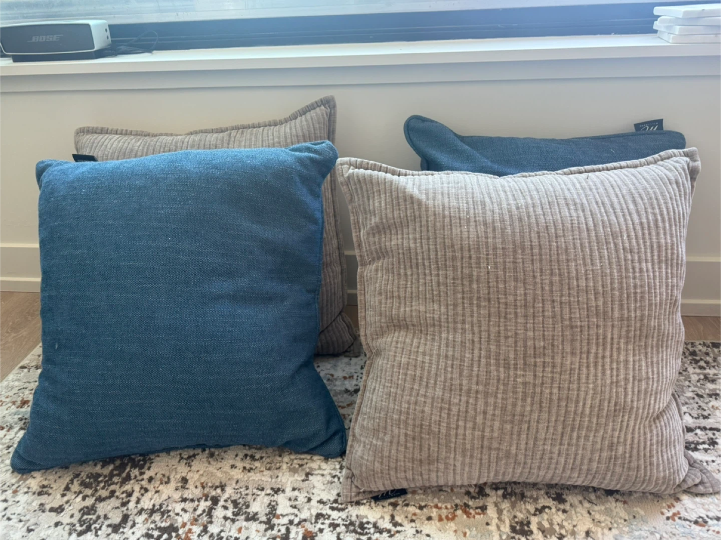 Assorted Throw Pillows - photo 3