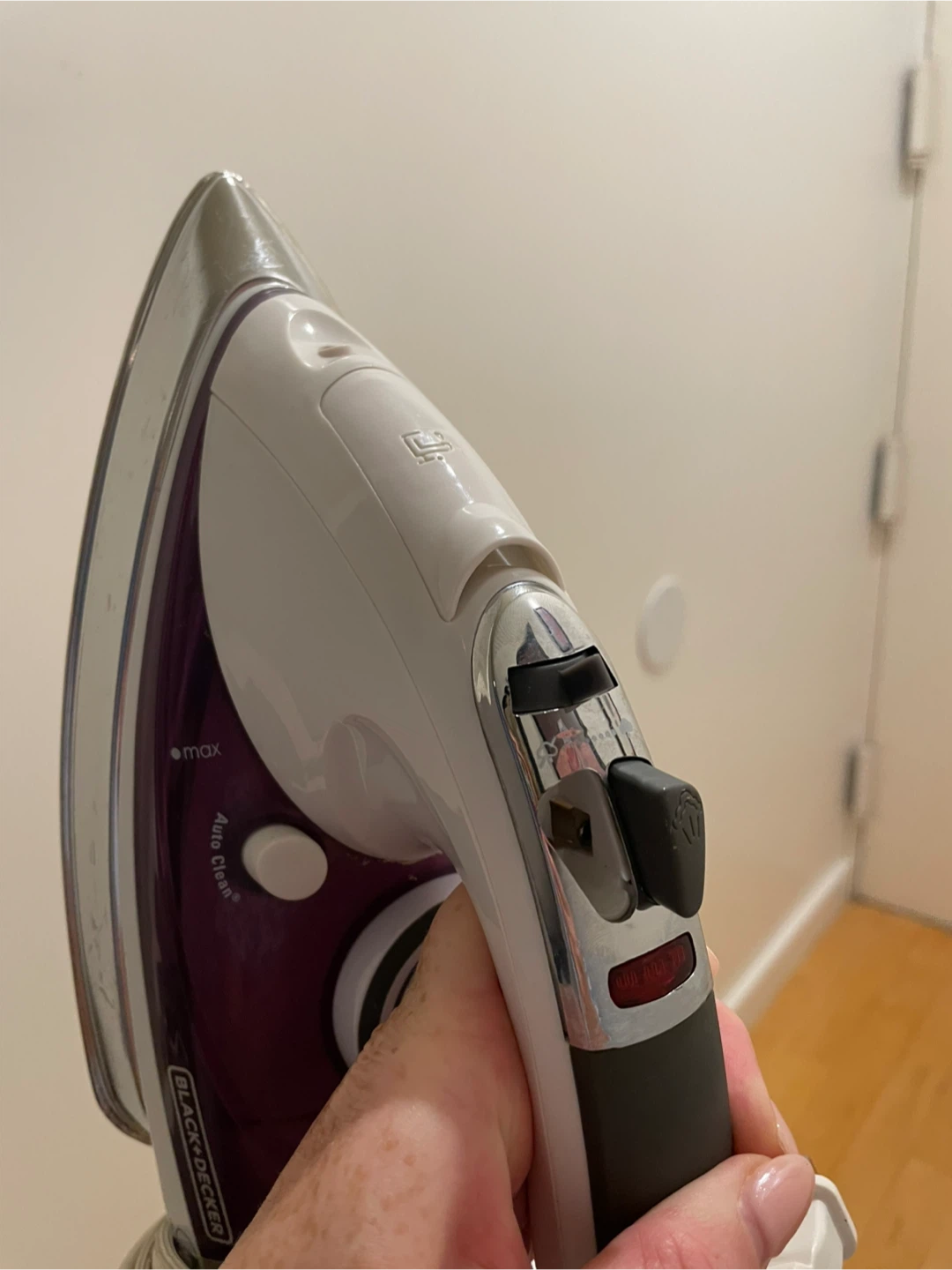 Black+Decker Steam Iron - photo 3