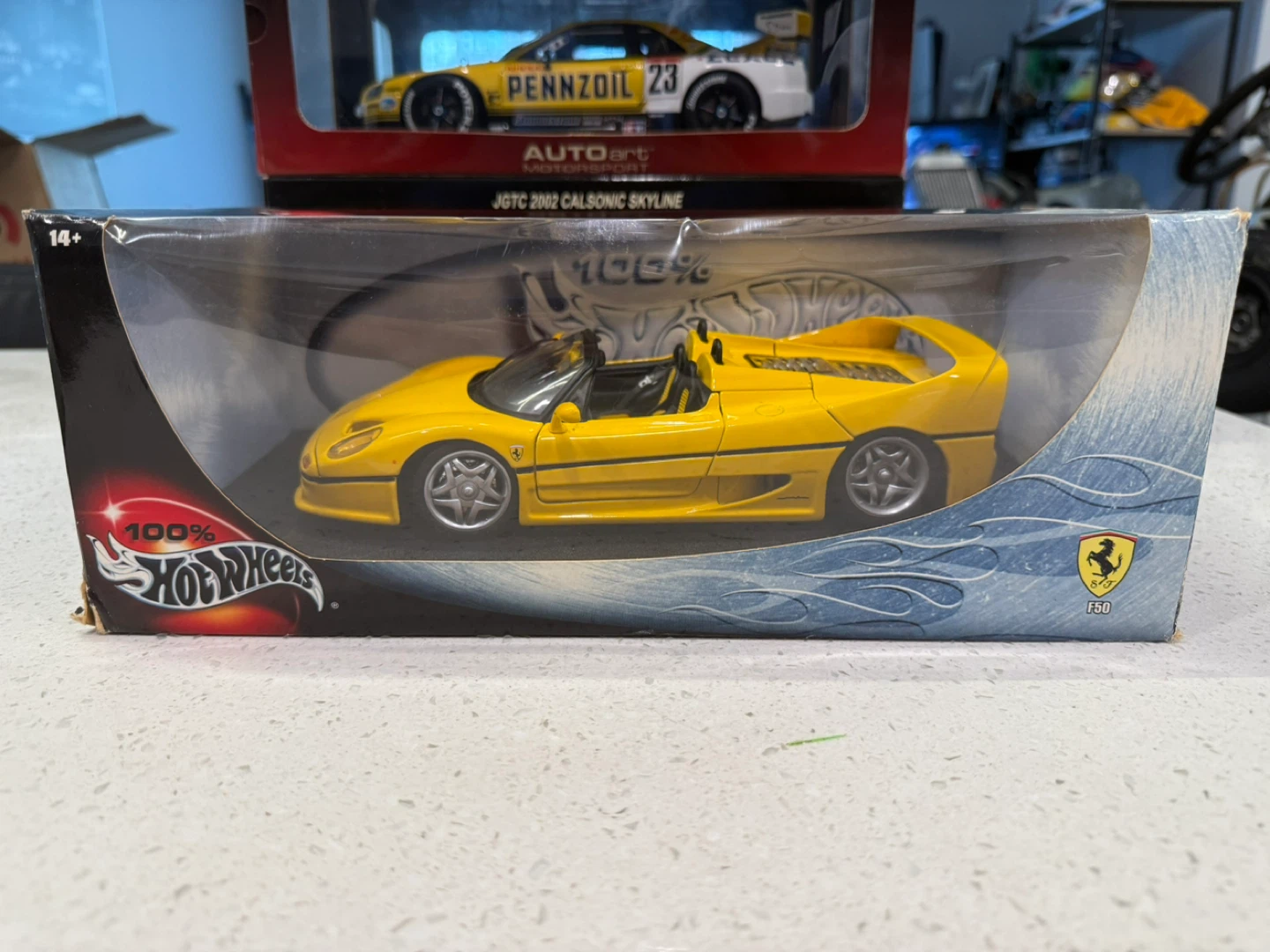 1/18 HotWheels Yellow Ferrari F50