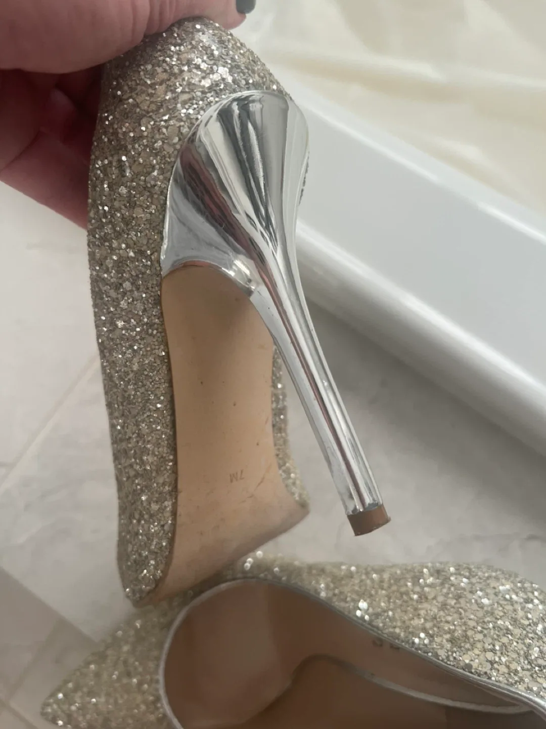 Vintage Guess Glitter Heels - Size 7 image indicator(4)