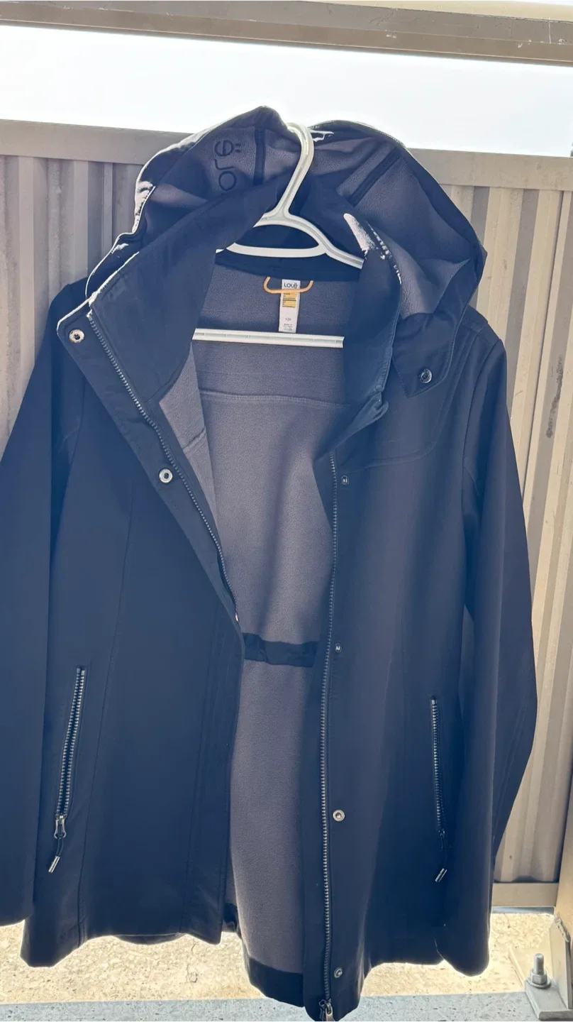 Lolë Black Rain Jacket - Size L image indicator(2)