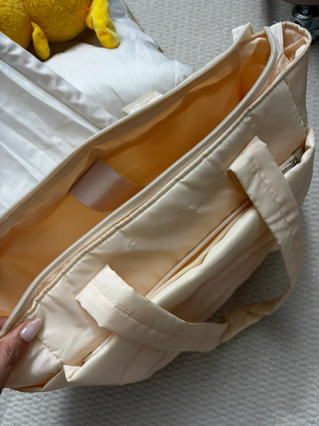 Puffy Beige super lightweight laptop Tote Bag - photo 2