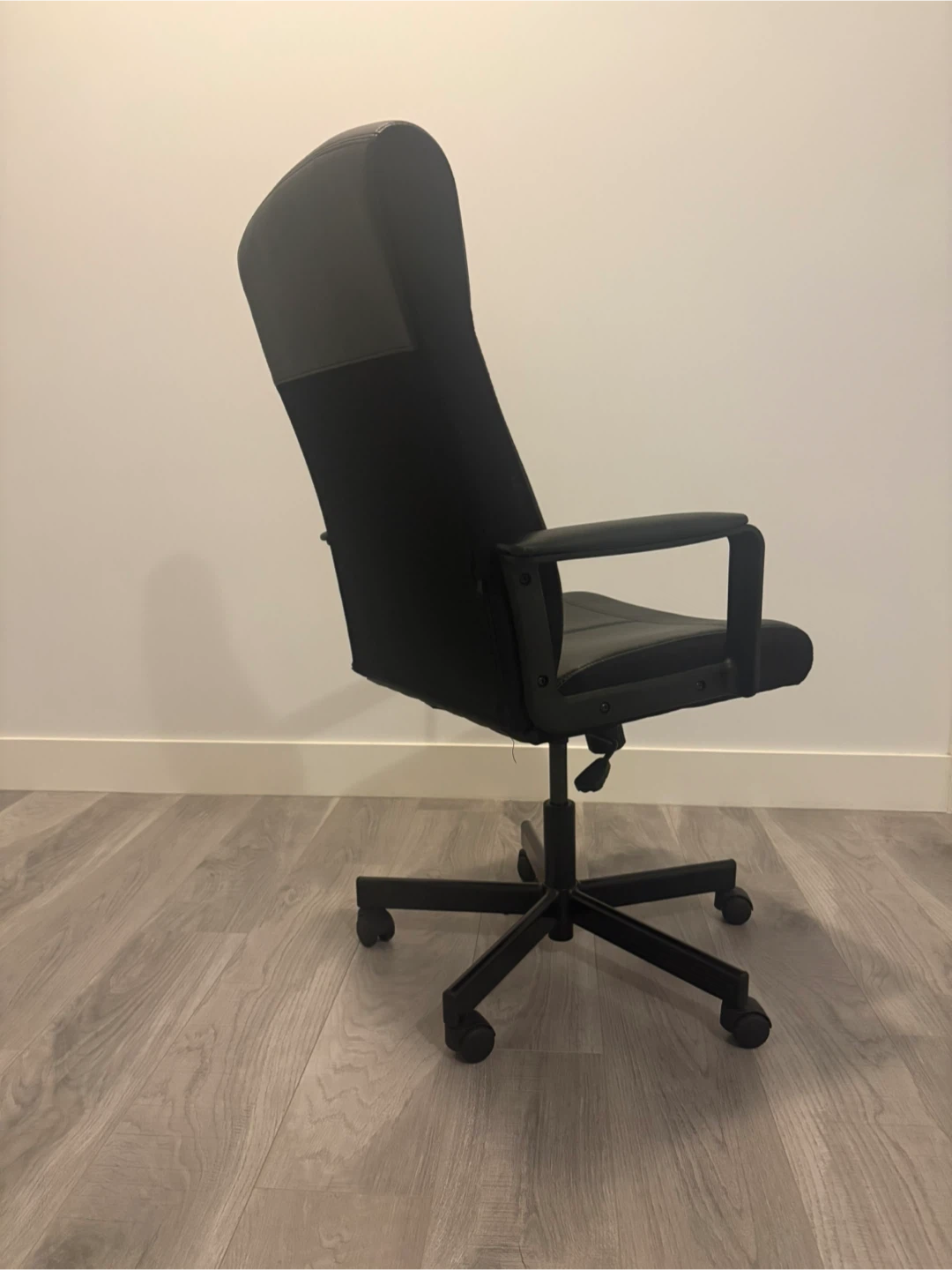 IKEA Black Office Chair - photo 2