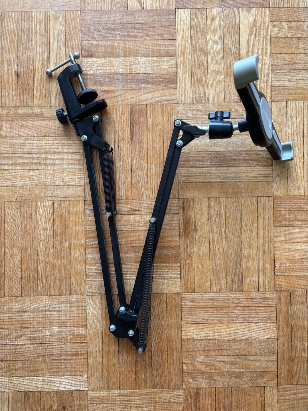 Free- Adjustable Tablet Stand Holder