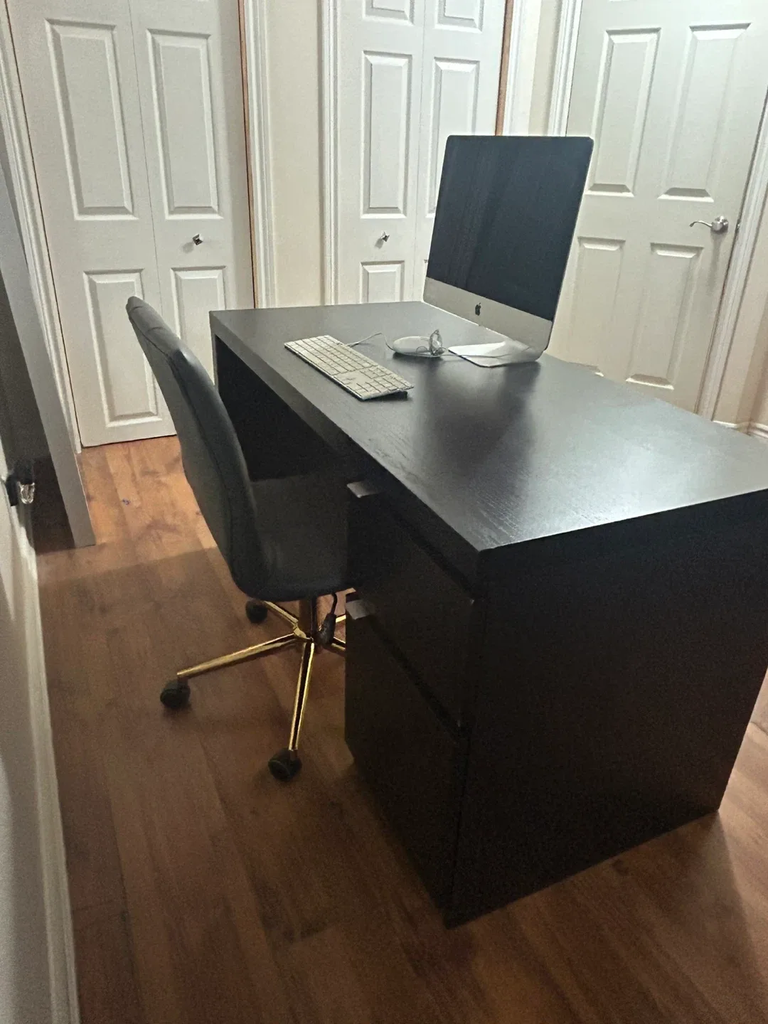 Black Desk with Drawers image indicator(3)