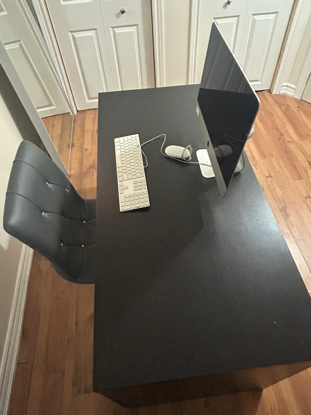 Black Desk with Drawers image indicator(4)