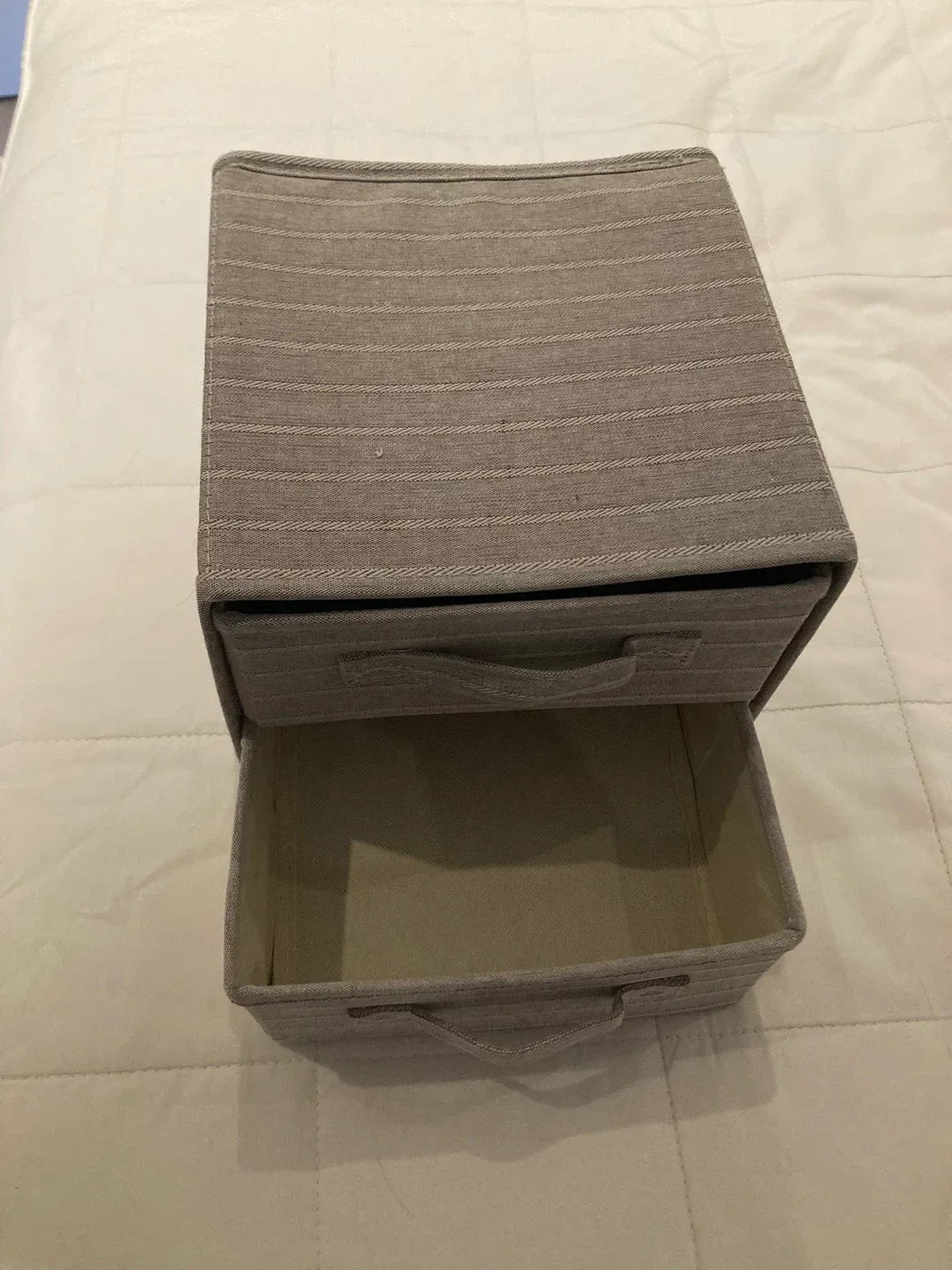 1 Small Fabric Storage Bins image indicator(2)