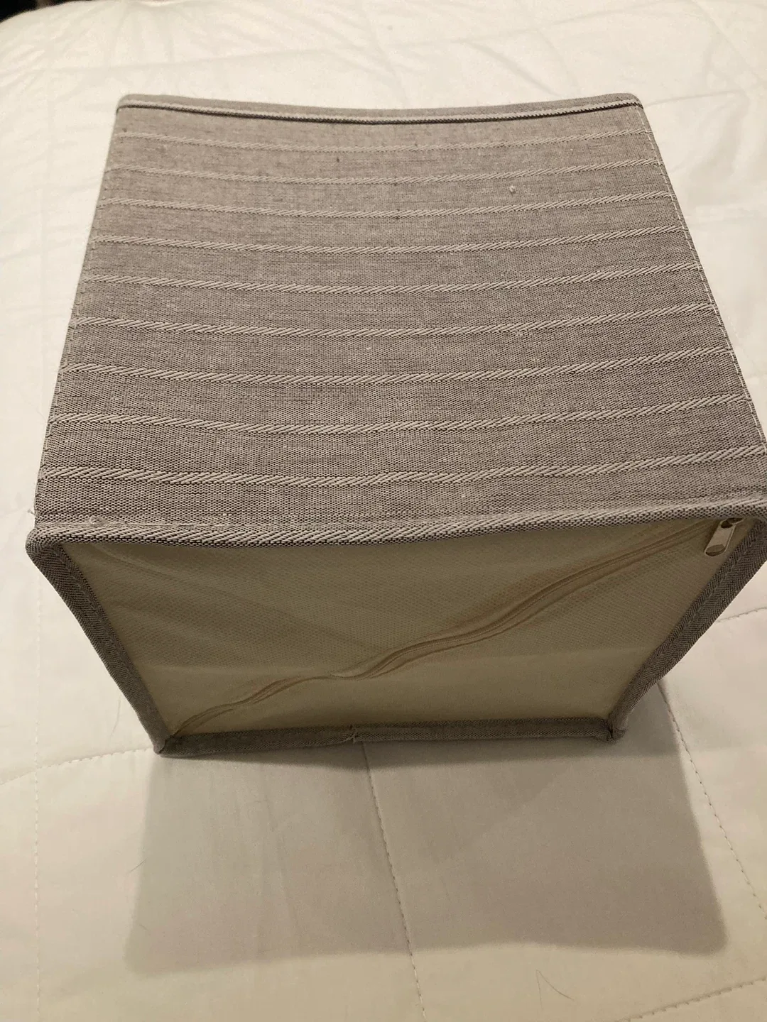 1 Small Fabric Storage Bins image indicator(4)