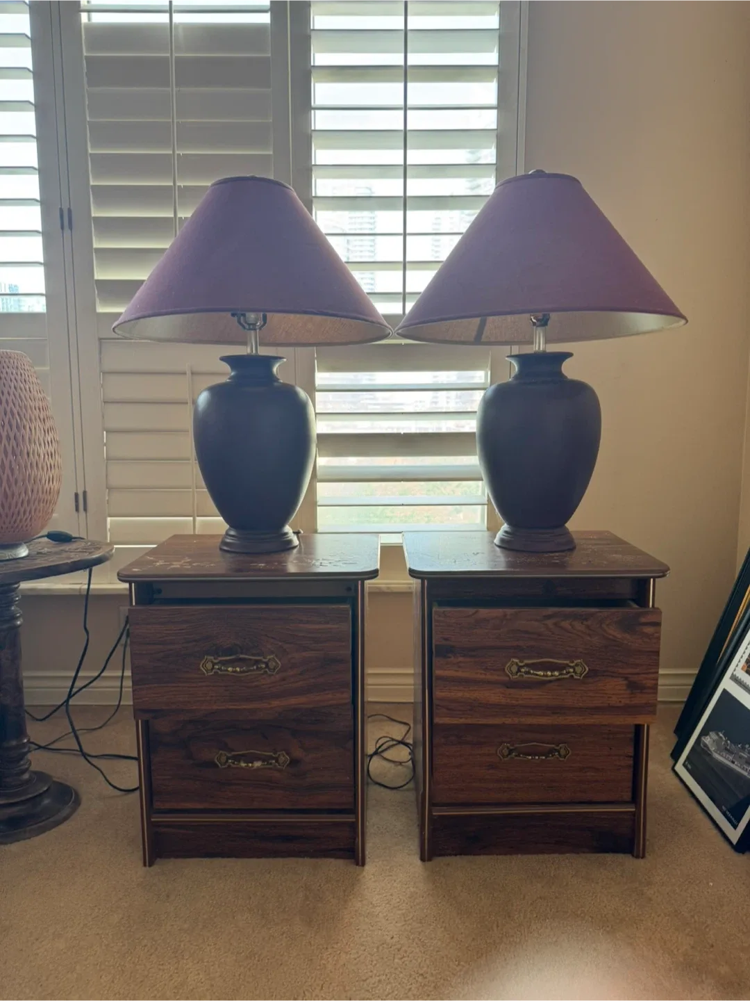 Pair of Nightstands with Lamps thumbnail