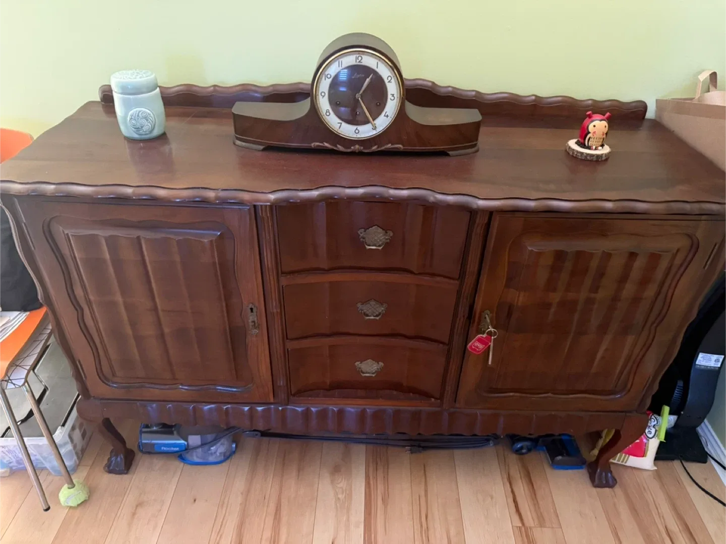 Antique Wooden Sideboard image indicator(5)