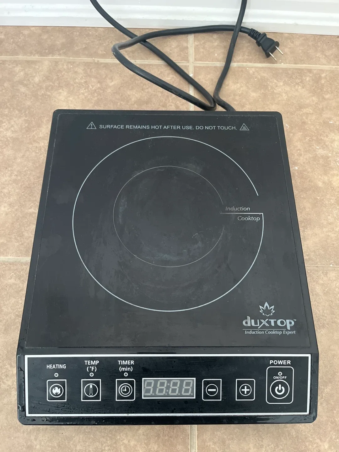 Portable Induction Cooktop Expert stove by Duxtop thumbnail