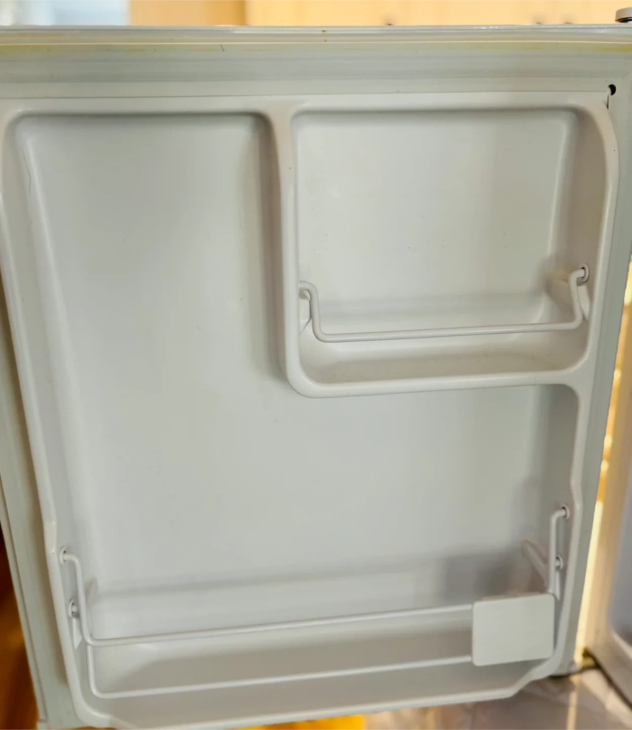 Hamilton Beach Mini Fridge - White image indicator(5)