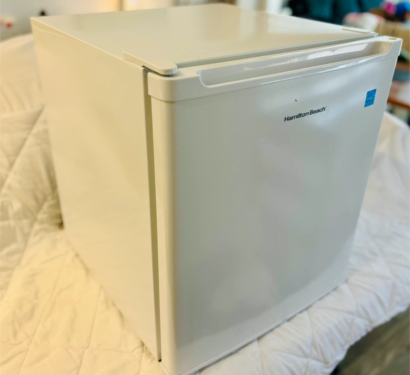 Hamilton Beach Mini Fridge - White