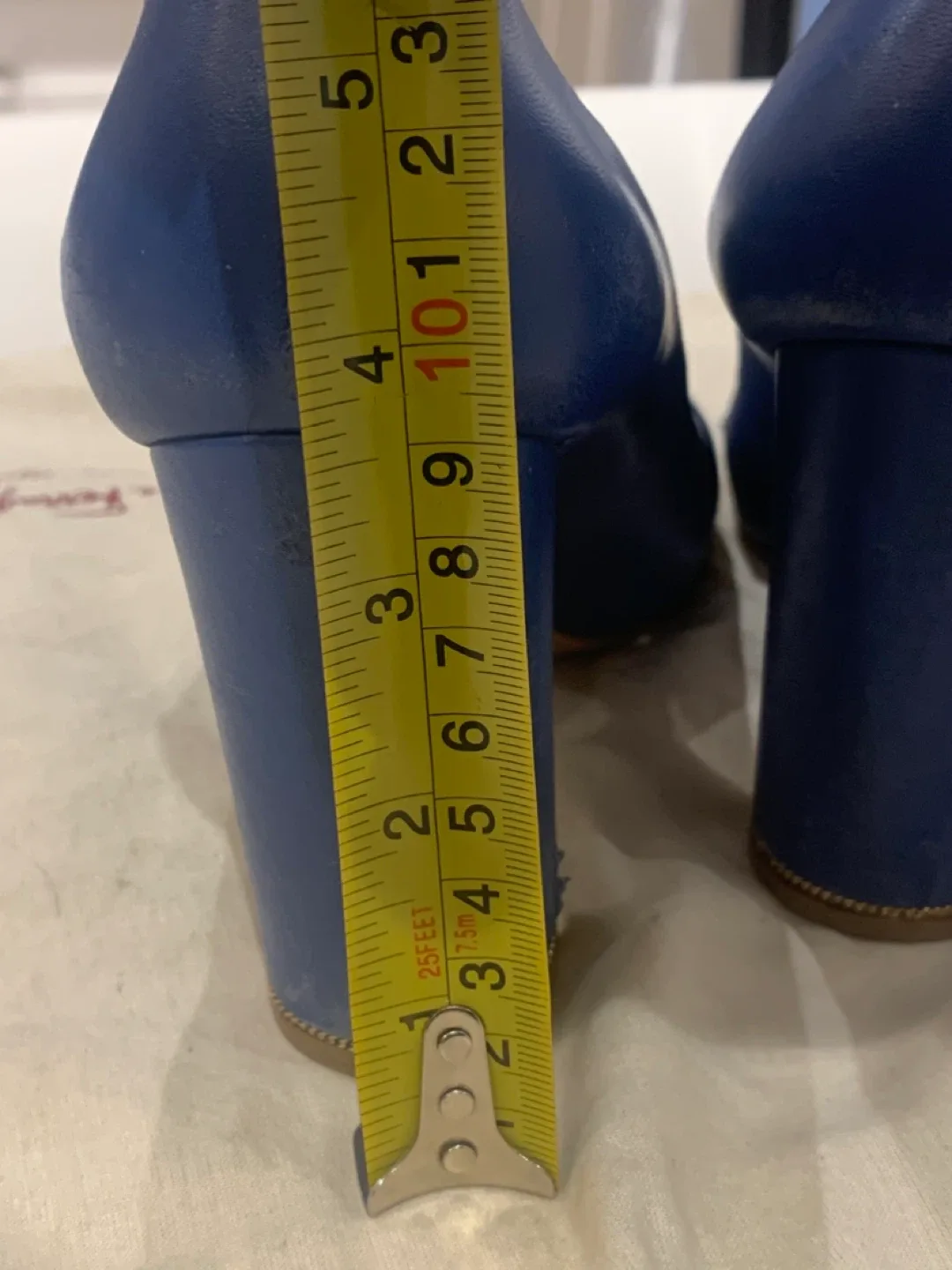 💙 Salvatore Ferragamo Preloved Leather Heels Size 7.5 💙 image indicator(6)