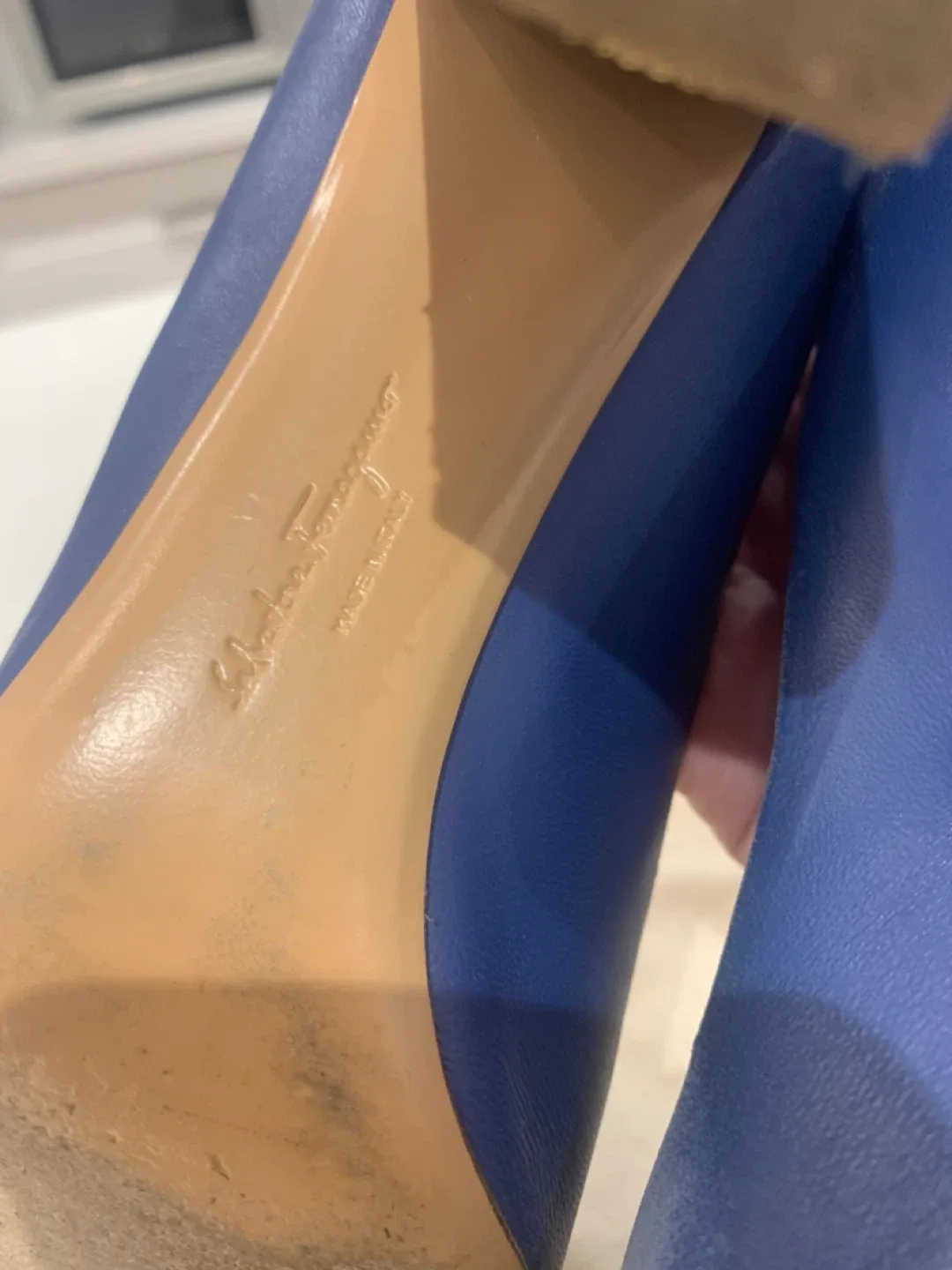 💙 Salvatore Ferragamo Preloved Leather Heels Size 7.5 💙 image indicator(4)