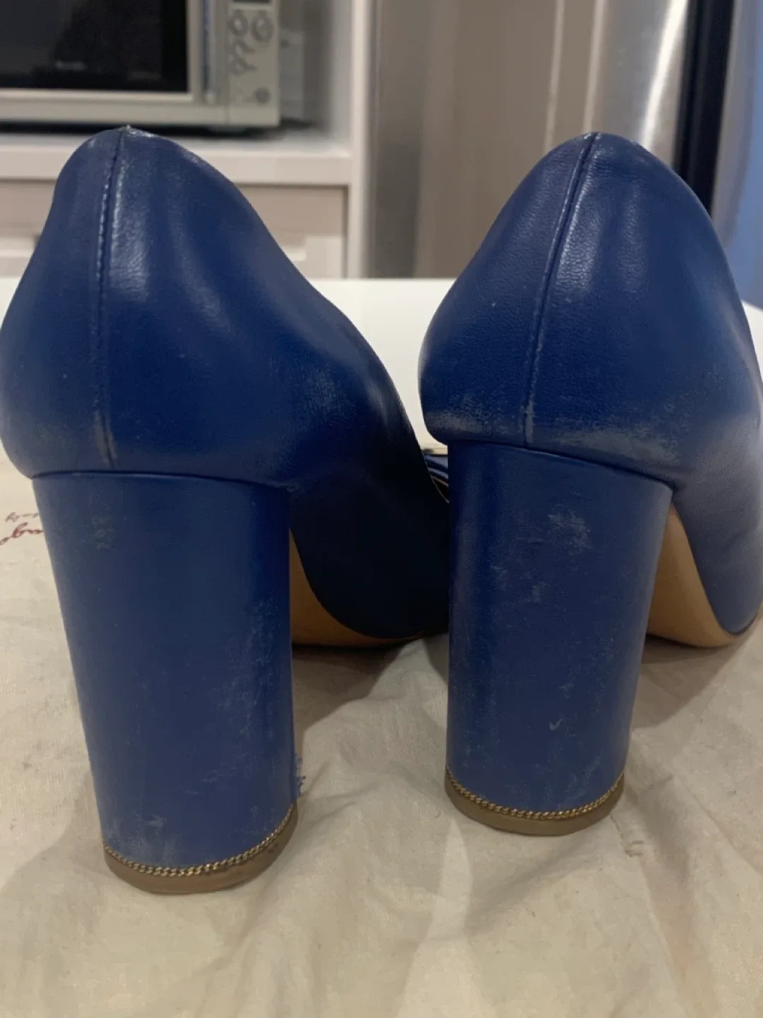💙 Salvatore Ferragamo Preloved Leather Heels Size 7.5 💙 image indicator(7)