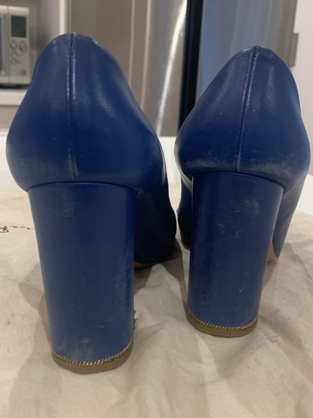 💙 Salvatore Ferragamo Preloved Leather Heels Size 7.5 💙 image indicator(8)