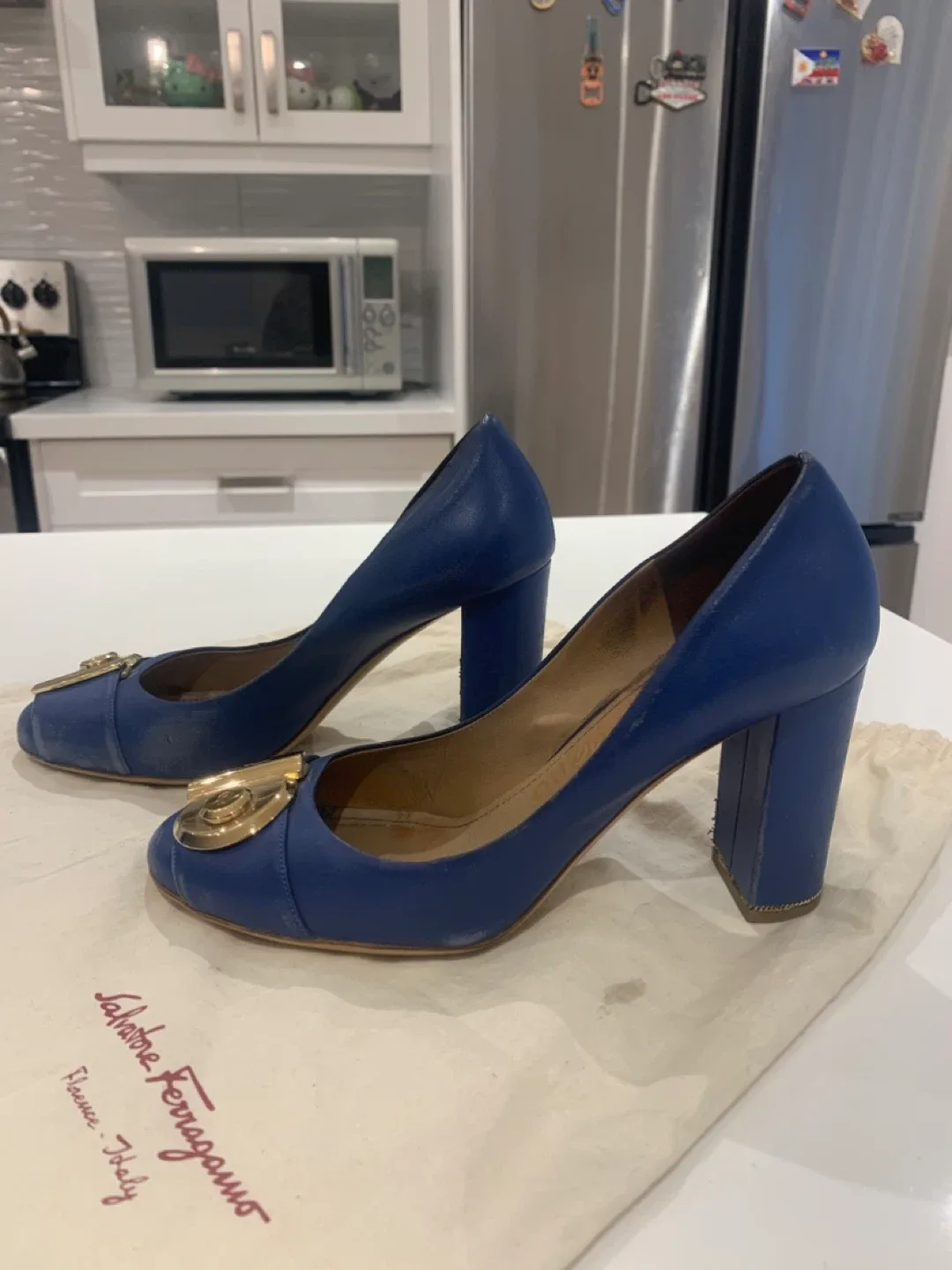 💙 Salvatore Ferragamo Preloved Leather Heels Size 7.5 💙 image indicator(9)