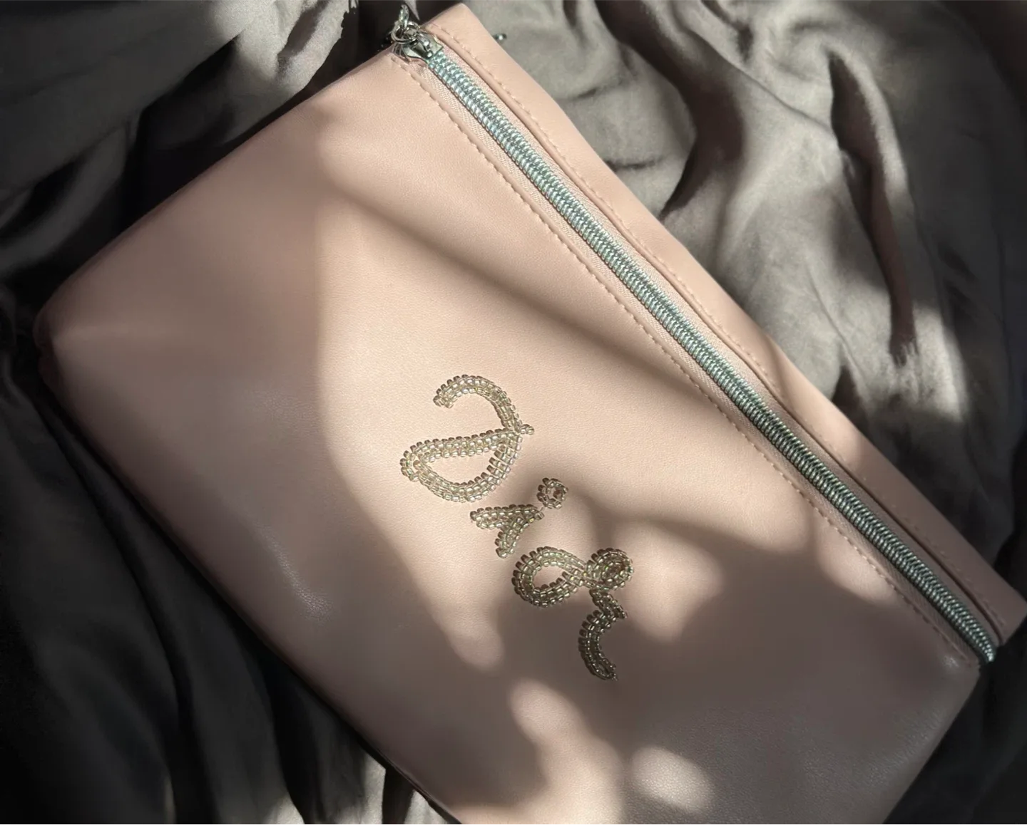 Dior Makeup Bag image indicator(2)