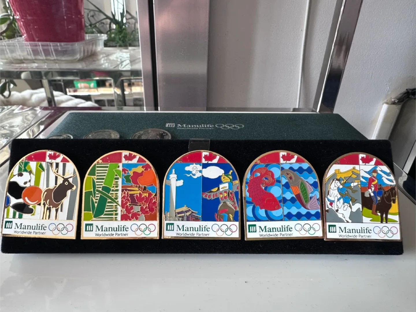Manulife Olympic Pin Set in Box image indicator(3)