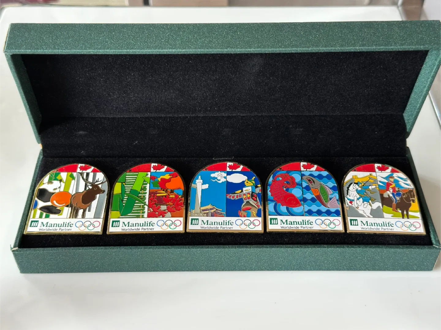 Manulife Olympic Pin Set in Box image indicator(2)