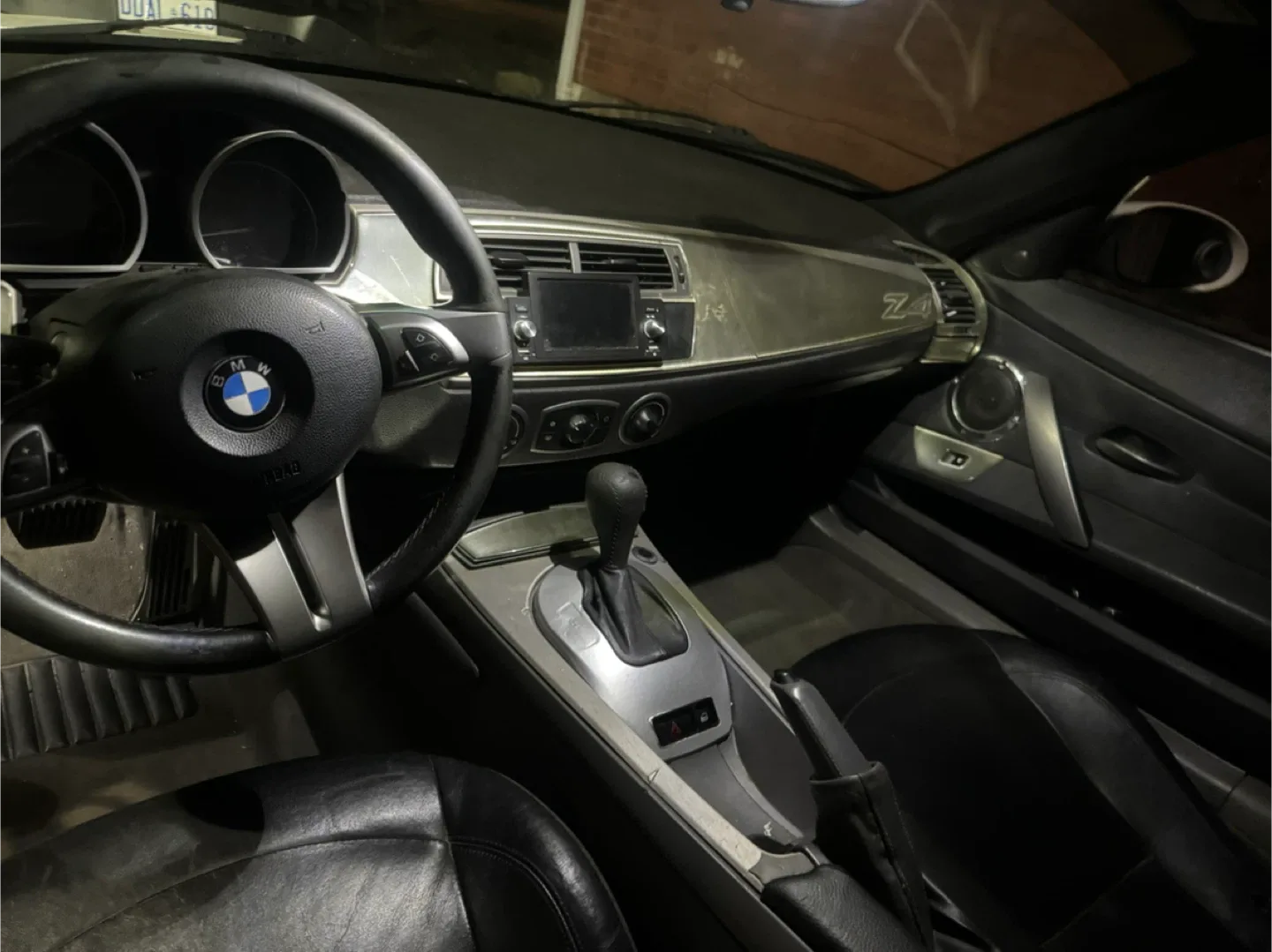 BMW Z4 Convertible - White image indicator(9)
