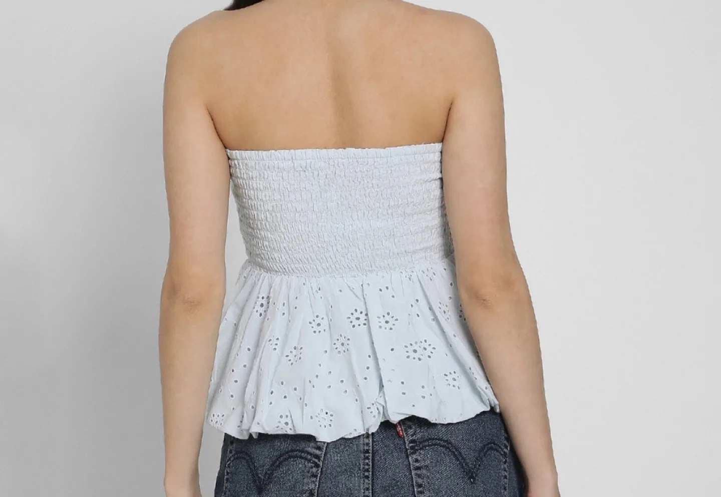 Stretchy lace ruffle tube top image indicator(6)