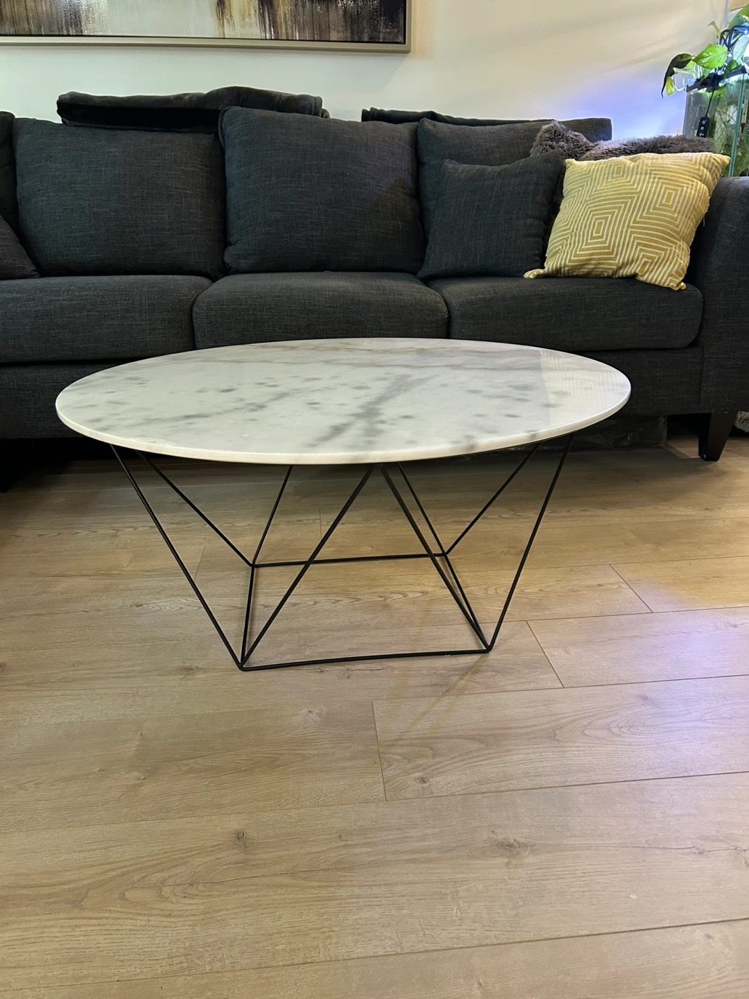 Round Marble Coffee Table - 34 inch diameter - photo 2